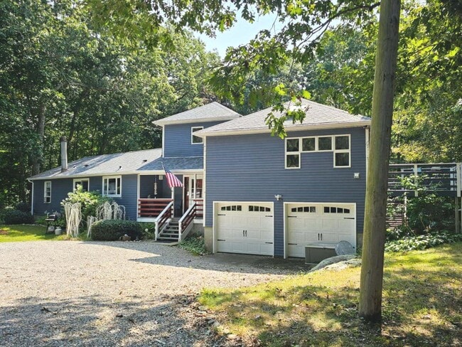 property at 348 Noank Ledyard Rd