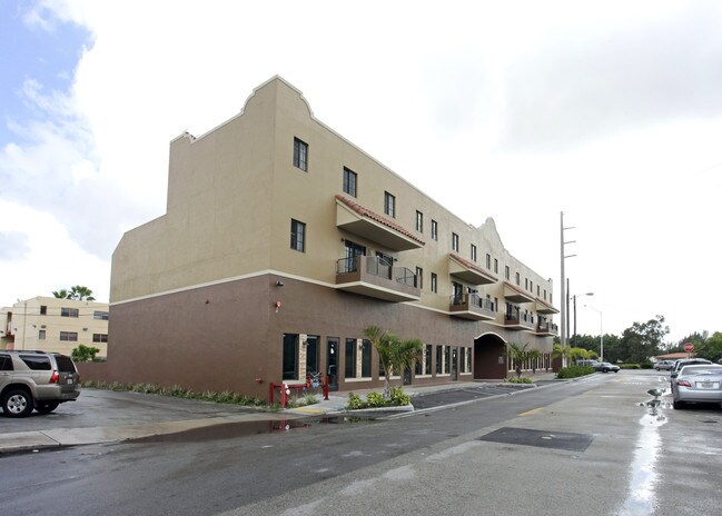 50 Lindsey Ct in Hialeah, FL - Building Photo - Building Photo