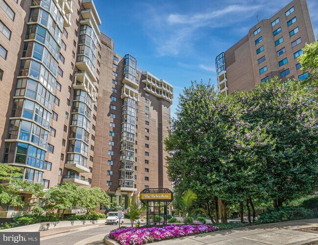 property at 1600 N Oak St