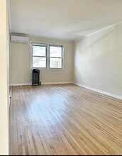 67-14 Juno St in Queens, NY - Building Photo - Building Photo