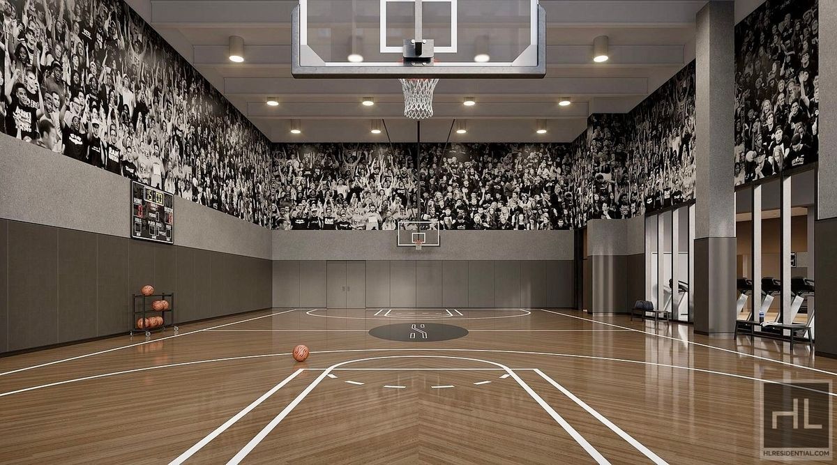 222 E 44th St in New York, NY - Building Photo