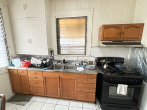1520 Ke’eaumoku St-Unit -Room K5 in Honolulu, HI - Foto de edificio - Building Photo