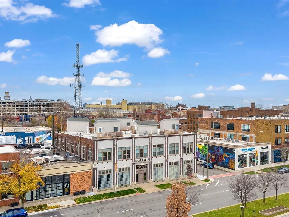 2843 E Grand Blvd, Unit 9 in Detroit, MI - Building Photo