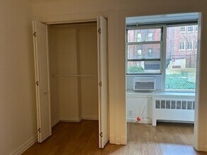 112 Pinckney St, Unit 124 in Boston, MA - Foto de edificio - Building Photo