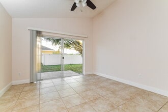 2708 Eagle Creek Ct in Kissimmee, FL - Building Photo - Building Photo