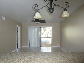 701 Avenue L-Unit -103-A in Delray Beach, FL - Foto de edificio - Building Photo