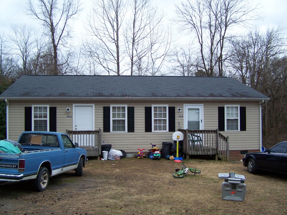 401 Fourth St in Oxford, NC - Building Photo