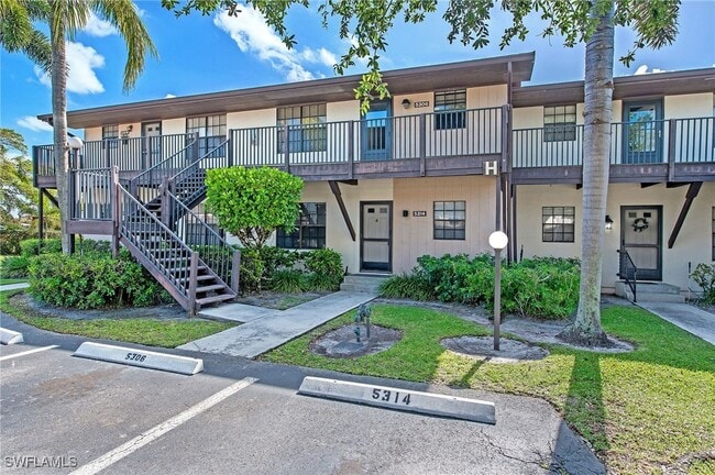 5314 Treetops Dr in Naples, FL - Building Photo - Building Photo