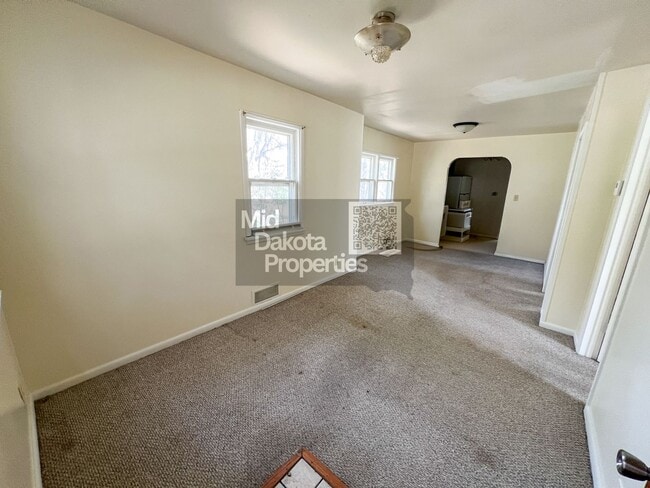 618 S Edmunds St in Mitchell, SD - Building Photo - Building Photo