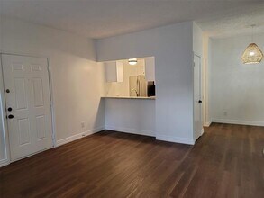 1503 N Garrett Ave in Dallas, TX - Building Photo - Building Photo