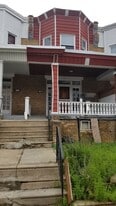 4829 N Hutchinson St in Philadelphia, PA - Building Photo