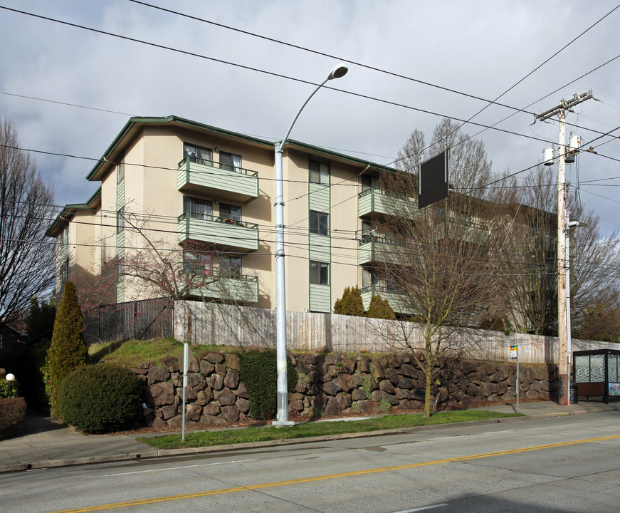 Fremont Place in Seattle, WA - Building Photo