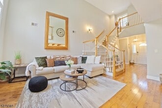 78 Kent Dr in Roseland, NJ - Building Photo - Building Photo