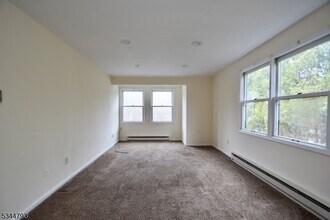 7 Oak Ridge Rd in Oak Ridge, NJ - Building Photo - Building Photo
