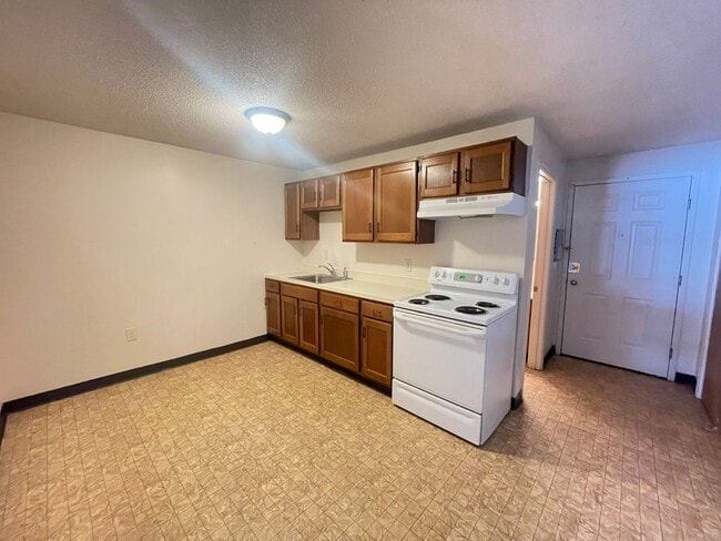 property at 185 Loudon Rd