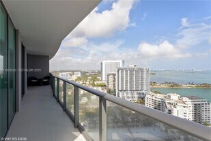 501 NE 31st St, Unit 2406 in Miami, FL - Building Photo