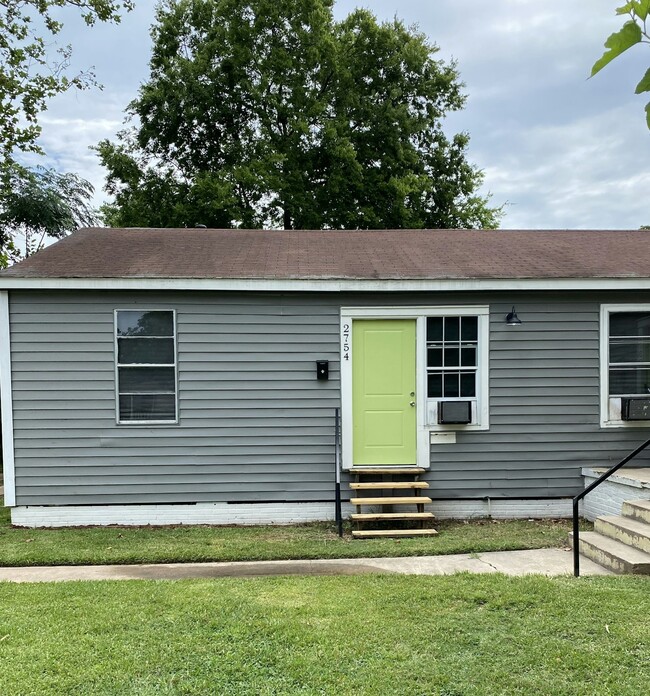2754 Foster St in Bossier City, LA - Foto de edificio - Building Photo