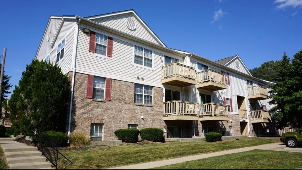 Vantage Pointe Apartments in Lafayette, IN - Building Photo