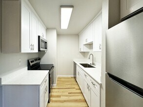950 Patterson St in Eugene, OR - Foto de edificio - Building Photo