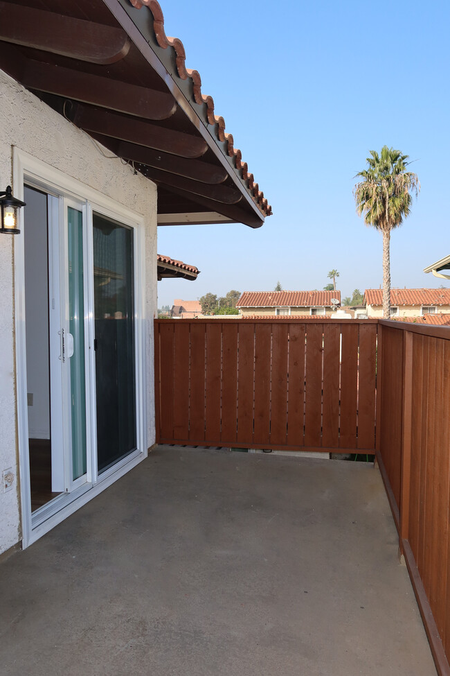 414 W Kelly Ave, Unit #C in Orange, CA - Building Photo - Building Photo