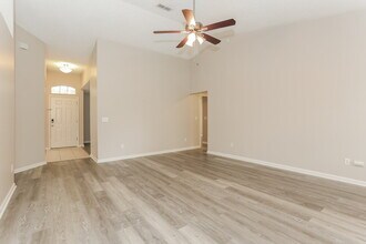 1694 Aston Hall Dr E in Jacksonville, FL - Building Photo - Building Photo