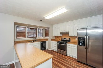 145 Whitney Way in Fayetteville, GA - Building Photo - Building Photo