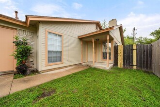 411 Greenlawn Blvd in Round Rock, TX - Building Photo - Building Photo