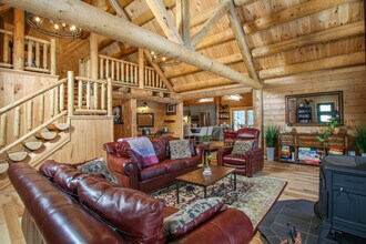 320 Lakeshore Dr in Sandisfield, MA - Building Photo - Building Photo