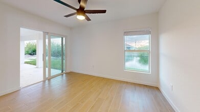 2028 NE 6th Ave in Cape Coral, FL - Building Photo - Building Photo