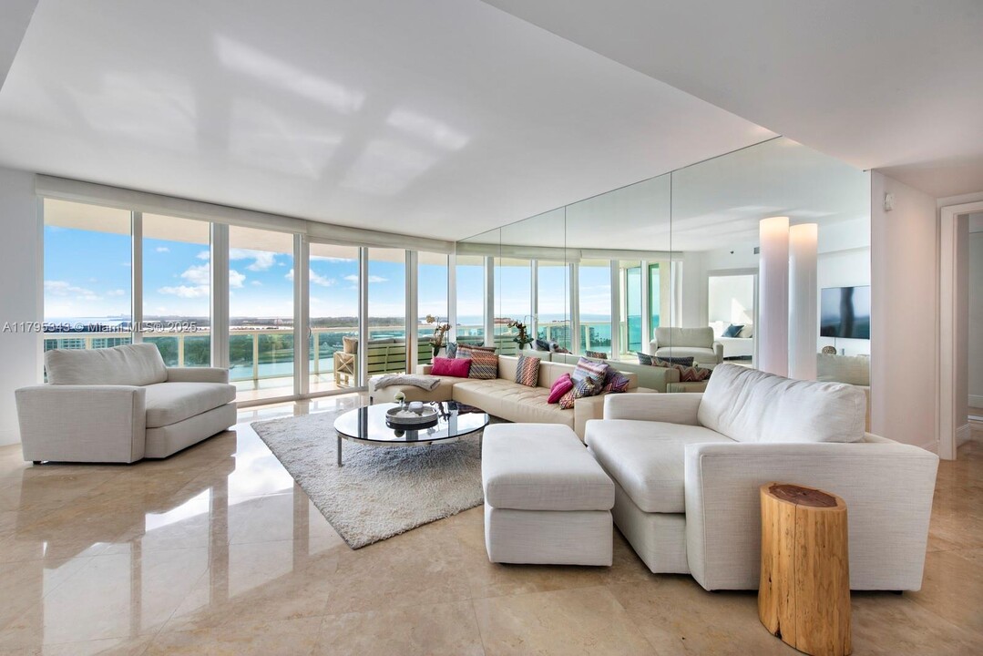 1000 S Pointe Dr, Unit 1903 in Miami Beach, FL - Building Photo