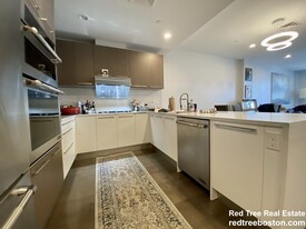 150 Dorchester Ave, Unit 612 in Boston, MA - Building Photo