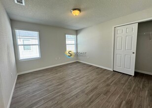 6547 Sweetbay Ln in Jacksonville, FL - Building Photo - Building Photo