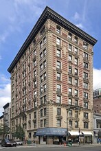 Warwick Arms in New York, NY - Foto de edificio - Building Photo
