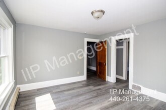 54 S Portage Path in Akron, OH - Building Photo - Building Photo