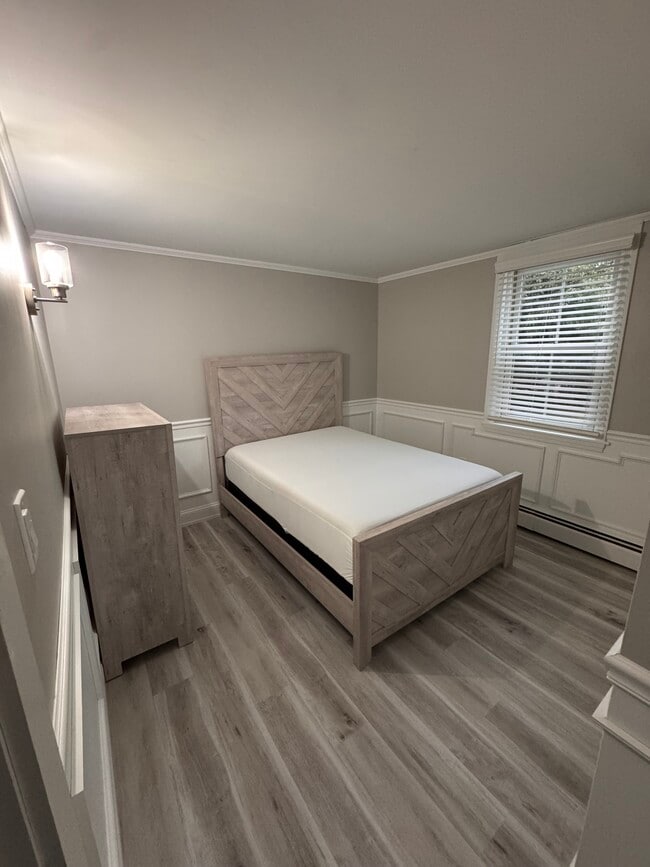 38 Moseley Ave, Unit #1 in Newburyport, MA - Foto de edificio - Building Photo