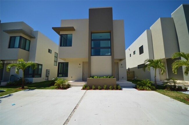 4374 E 10th Ave in Hialeah, FL - Building Photo - Building Photo