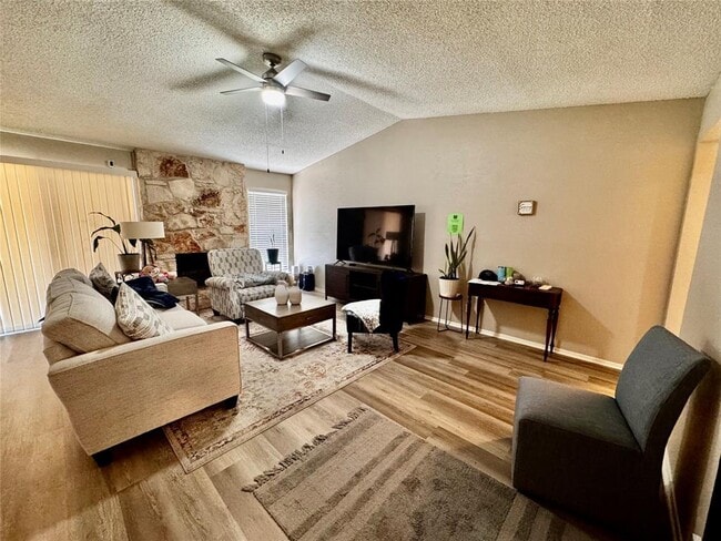 property at 5103 Summerset Trail