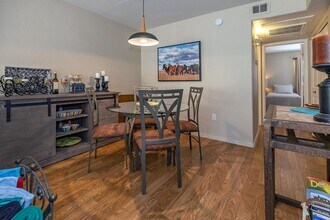 5855 N Kolb Rd in Tucson, AZ - Building Photo - Building Photo