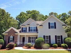 200 Autumn Creek in Senoia, GA - Building Photo