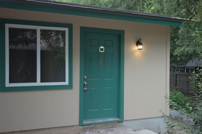 6420 S 1st St in Austin, TX - Building Photo - Building Photo