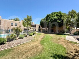5998 N 78th St in Scottsdale, AZ - Building Photo