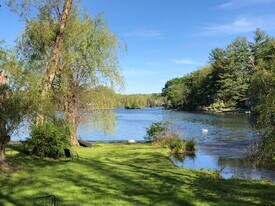 256 Mountain Rd, Unit Bright Fresh Quiet Studio in Ridgefield, CT - Building Photo