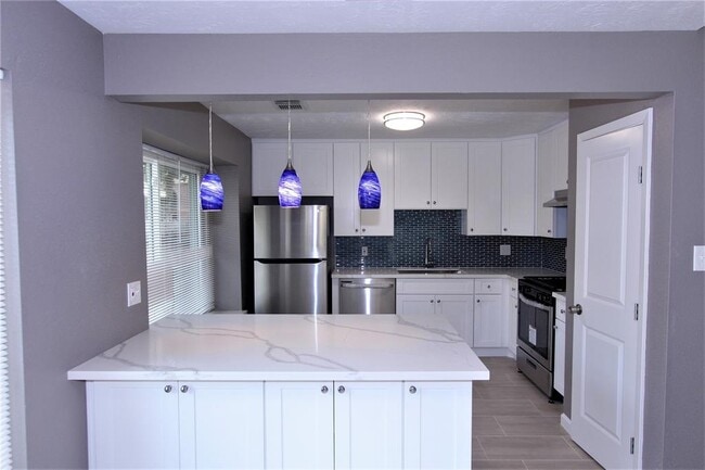 2915 Becket St in Pearland, TX - Building Photo - Building Photo
