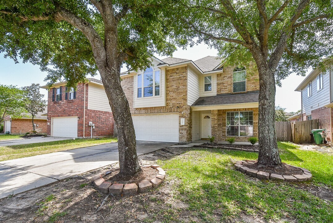 32406 Cross Spring Park Ln in Conroe, TX - Foto de edificio