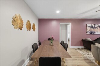 3645 Peachtree Rd NE, Unit 203 in Atlanta, GA - Building Photo - Building Photo