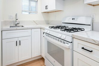 3732 Cowley Way in San Diego, CA - Building Photo - Building Photo