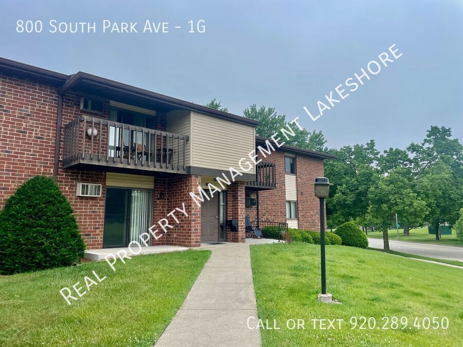 800 S Park Ave in Fond du Lac, WI - Foto de edificio