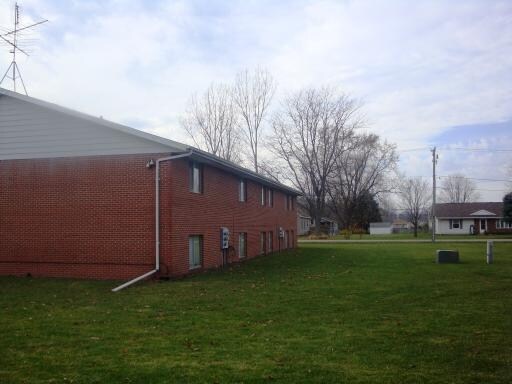 185 W Hawley St in Amboy, IL - Foto de edificio - Building Photo