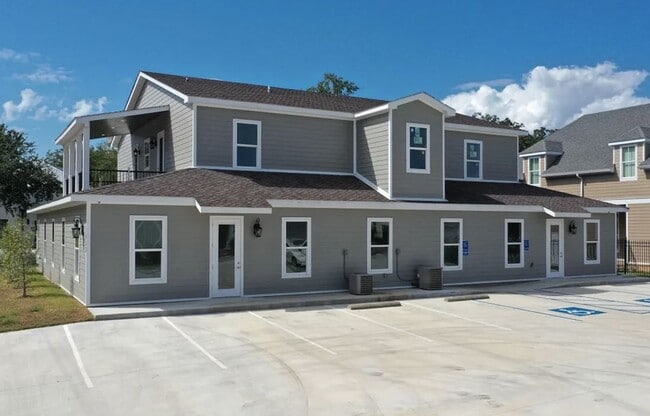1822 15th St in Gulfport, MS - Building Photo - Building Photo