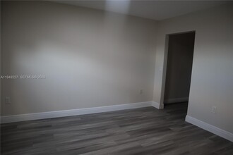 9244 NW 1st St in Pembroke Pines, FL - Building Photo - Building Photo